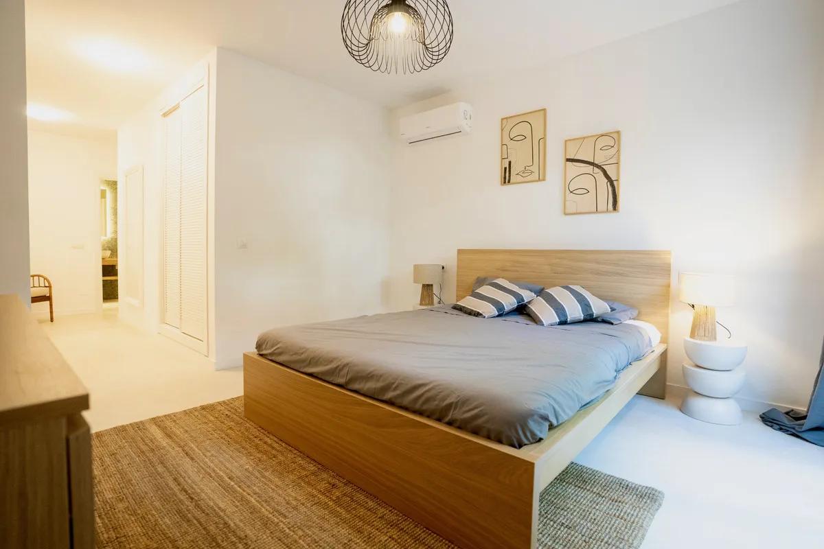 5c000377-ea9a-4b7d-b9f5-9e7102a7cf1d