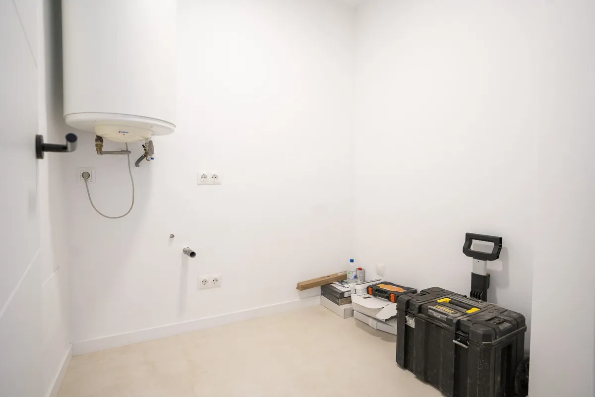 9829806e-d9aa-497f-9682-eab06e4870de