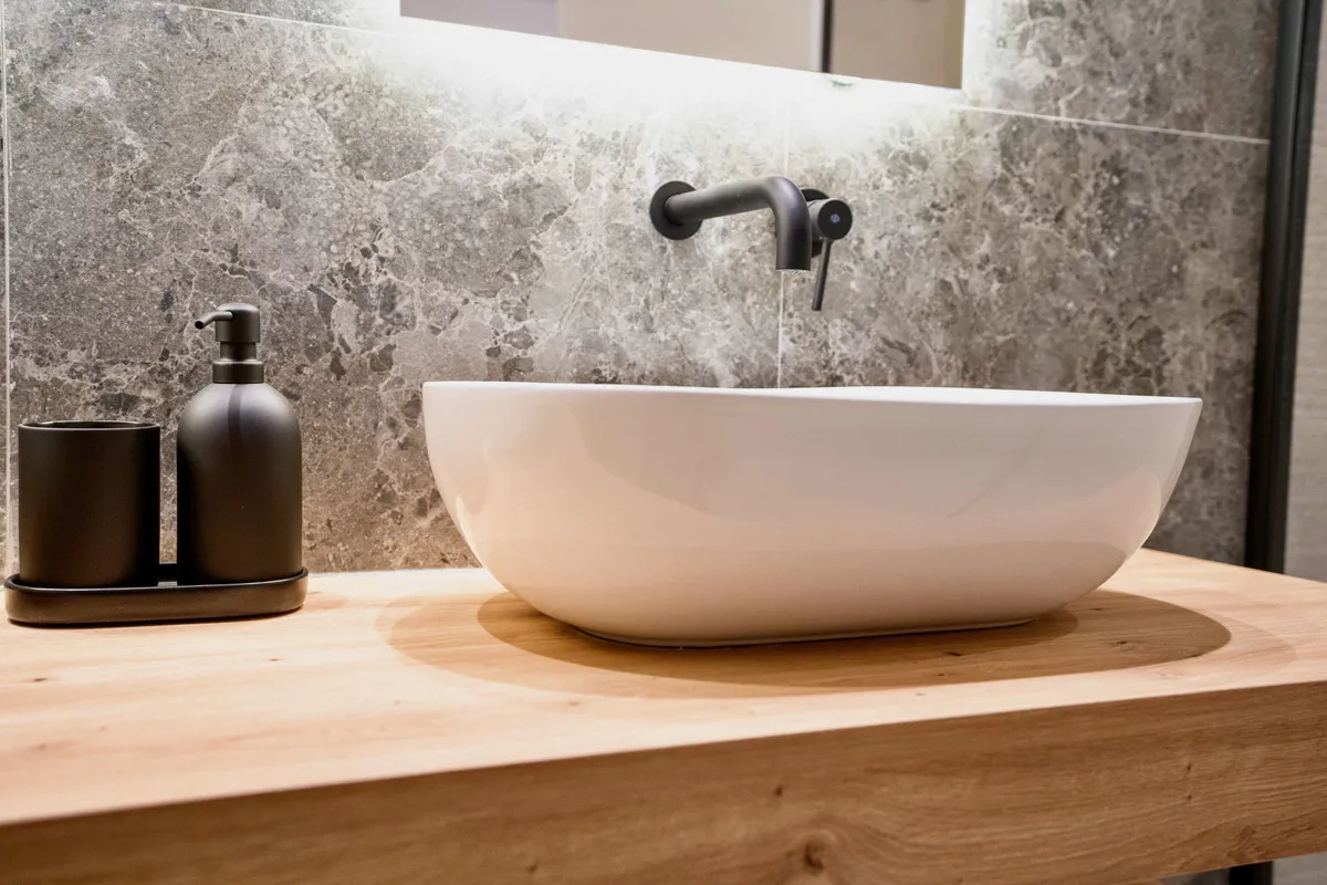 cec8e07b-2d6e-411f-8446-cc4355e0d97e