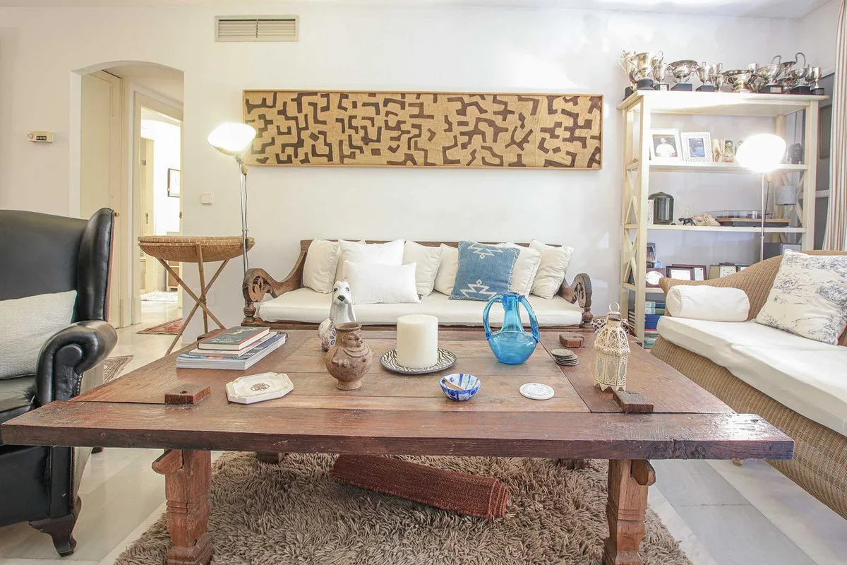 b1f2b064-94f3-40b9-babd-a809e4d3c2fa