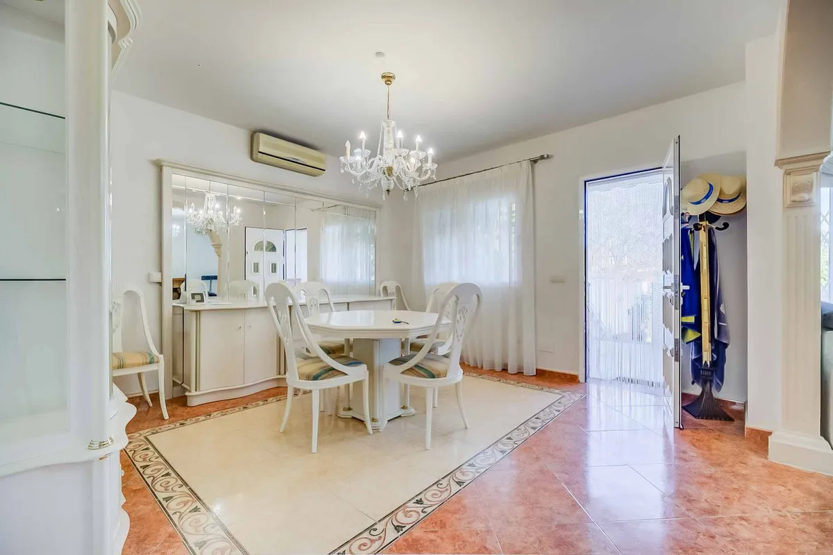 335ffb9b-cfda-44f0-95f7-bb54a7280bd2