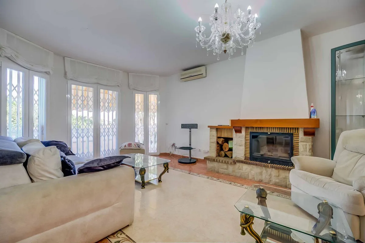 70a94e42-651d-4fe4-b578-b340328521c7