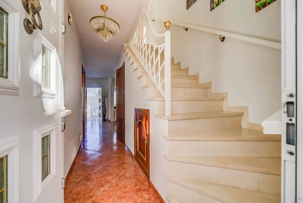 d33a90f5-c5a7-410d-bd28-53ac99f5744d