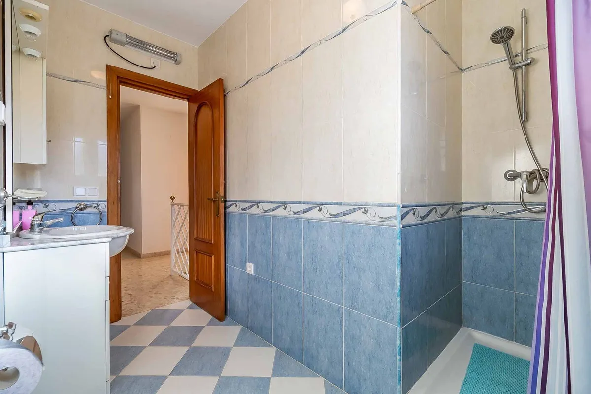 dbb42ae1-a976-47ca-ae1d-583b738f5763