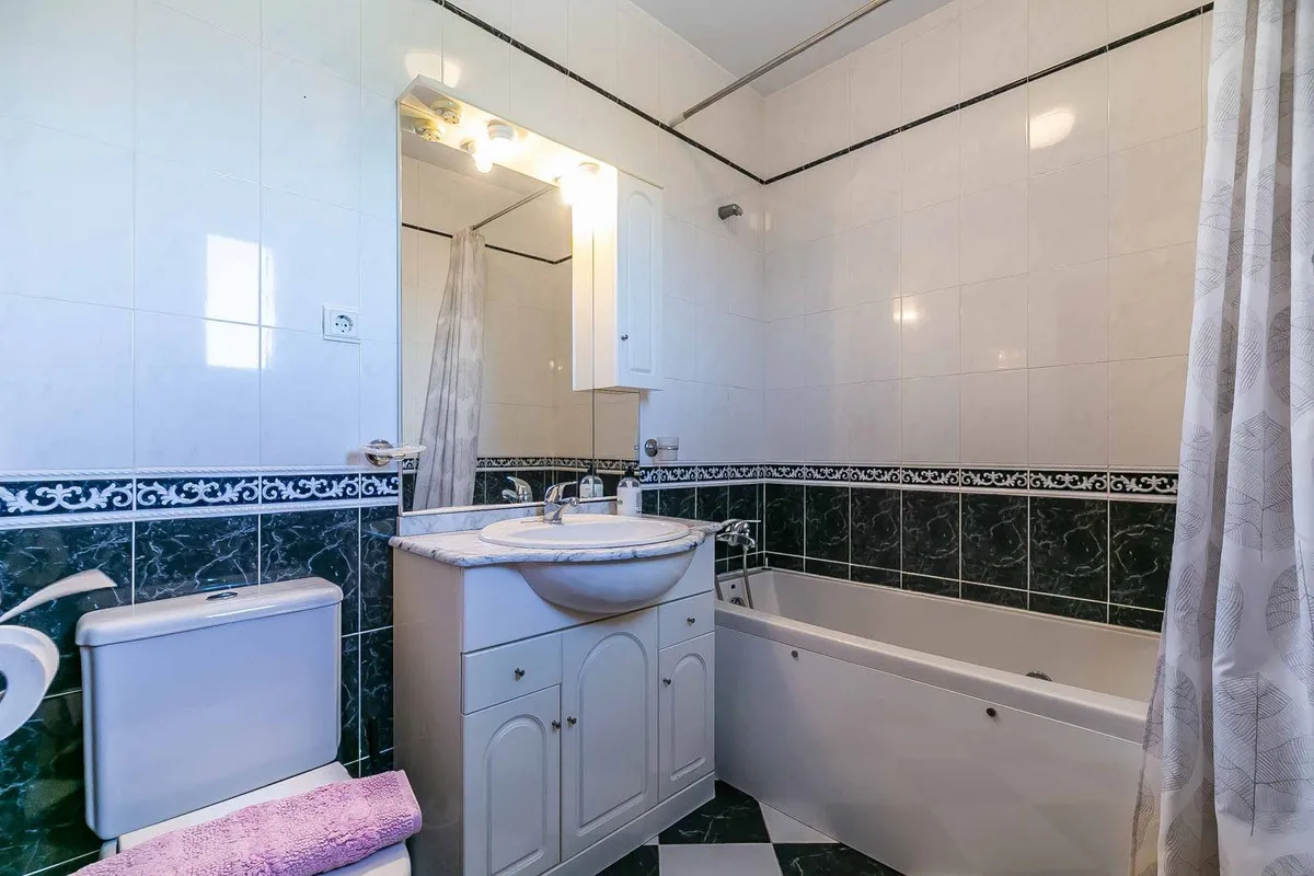 f8cad883-2262-4acd-9de1-d83c21a19b45