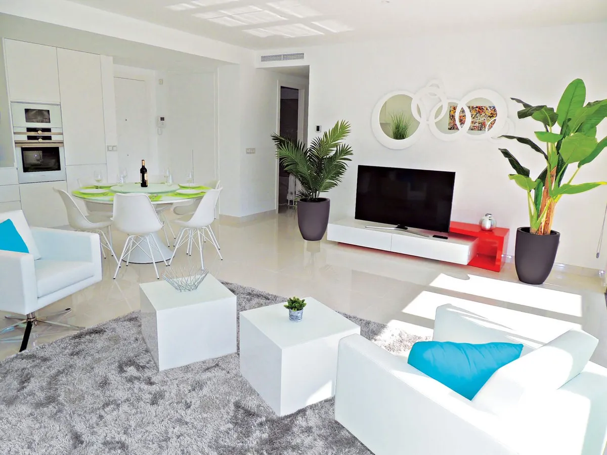 0ff8fae8-3e5b-4cc0-9ce1-d42e76699785