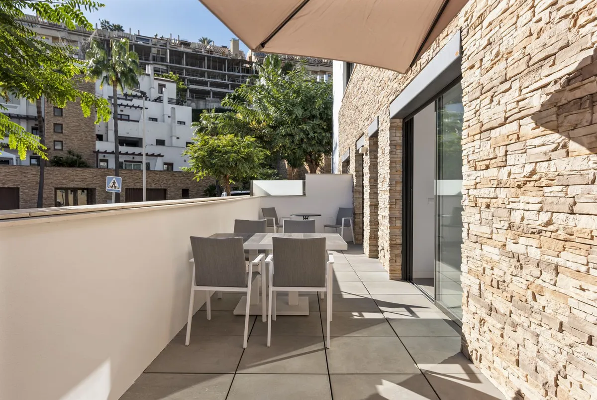 2ef5b65c-1653-4733-a7b0-1cbc351f8735