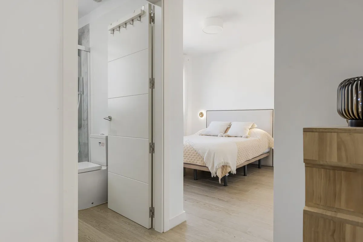 7c37fff5-e4a2-4bac-ab26-d495449ca631