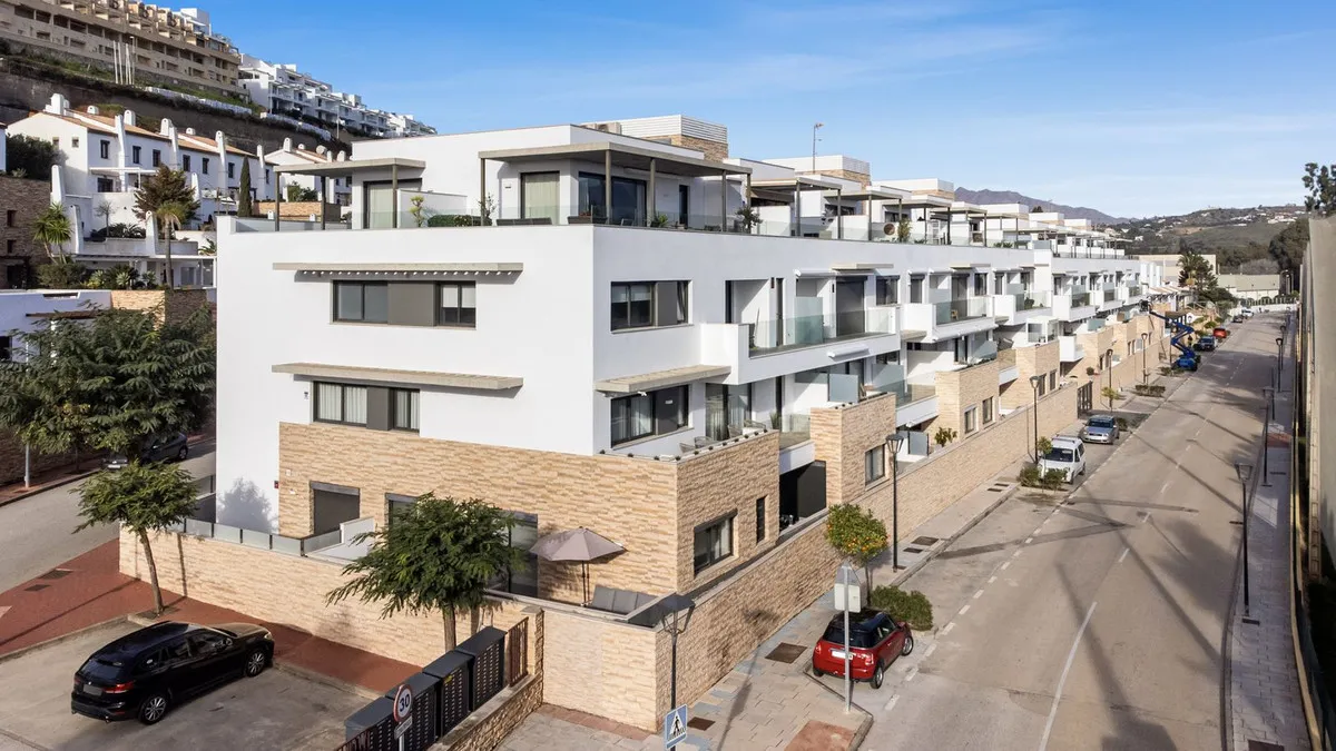 b4d38c88-e1cf-49ee-8421-1f010c825acd