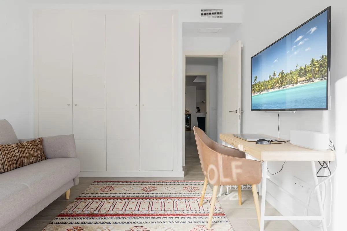 c96e2504-13f1-4263-b5c6-53d36641ccce