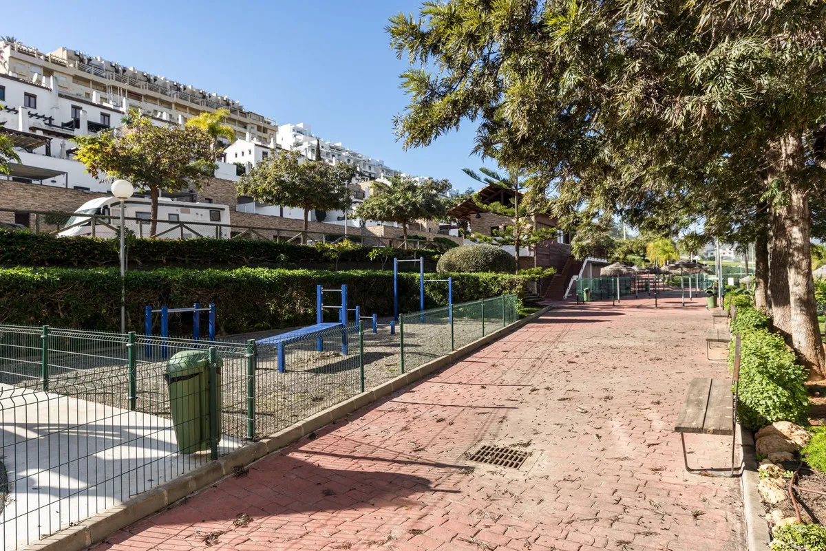 f4caa5be-9026-4d0d-915f-20cc88b6ca69