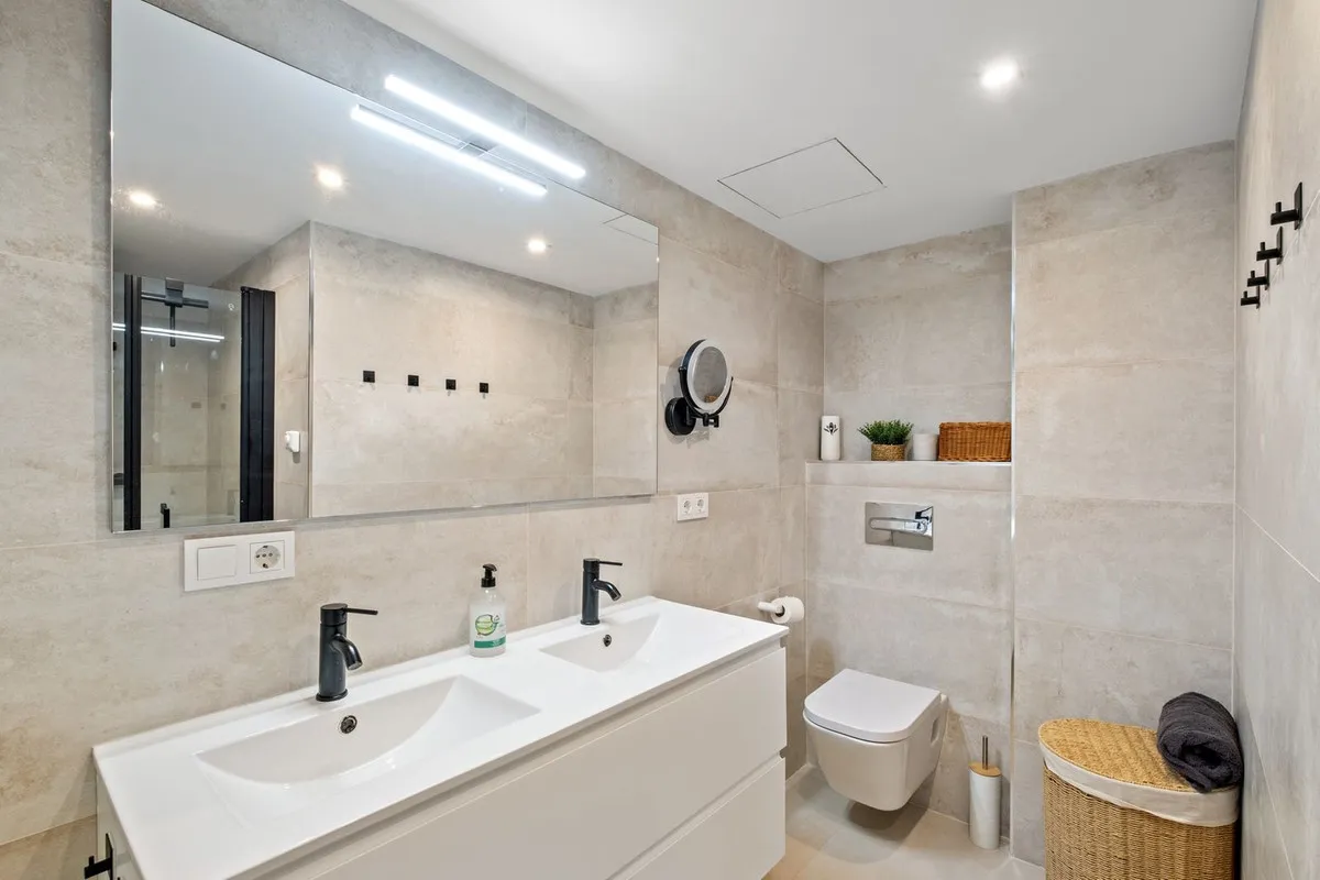 1b08c150-1e41-4a38-b47d-7667c4456a18