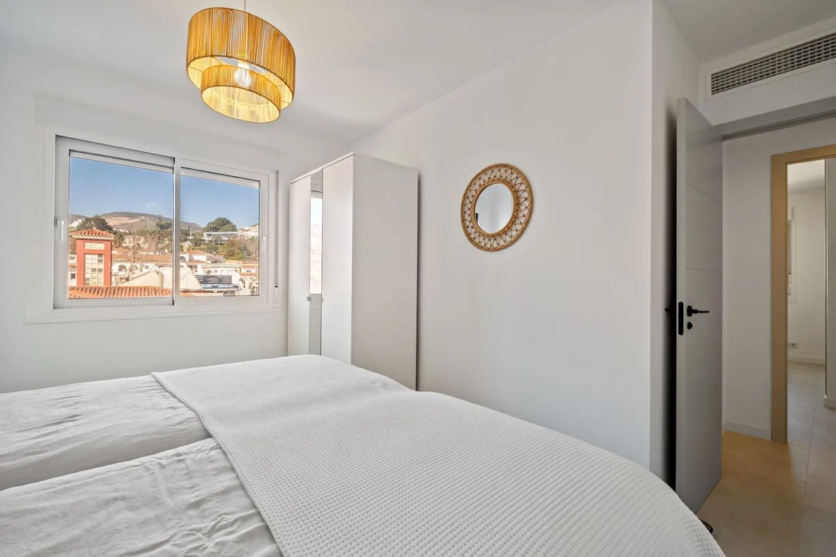 4932814f-7d0d-4864-b9bc-3d11dad80082