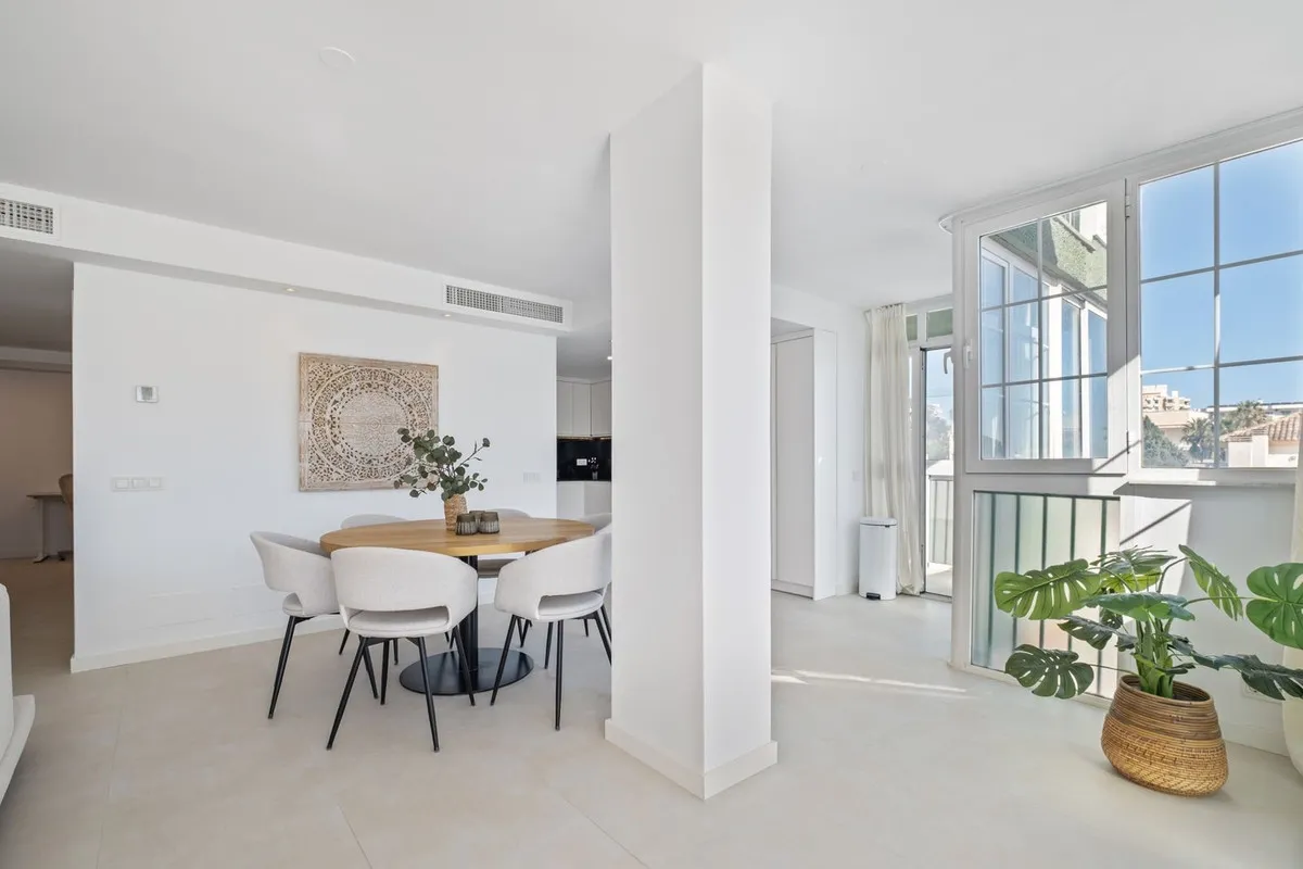 99bd37f0-29af-4daa-bced-8b8f7b4c968f