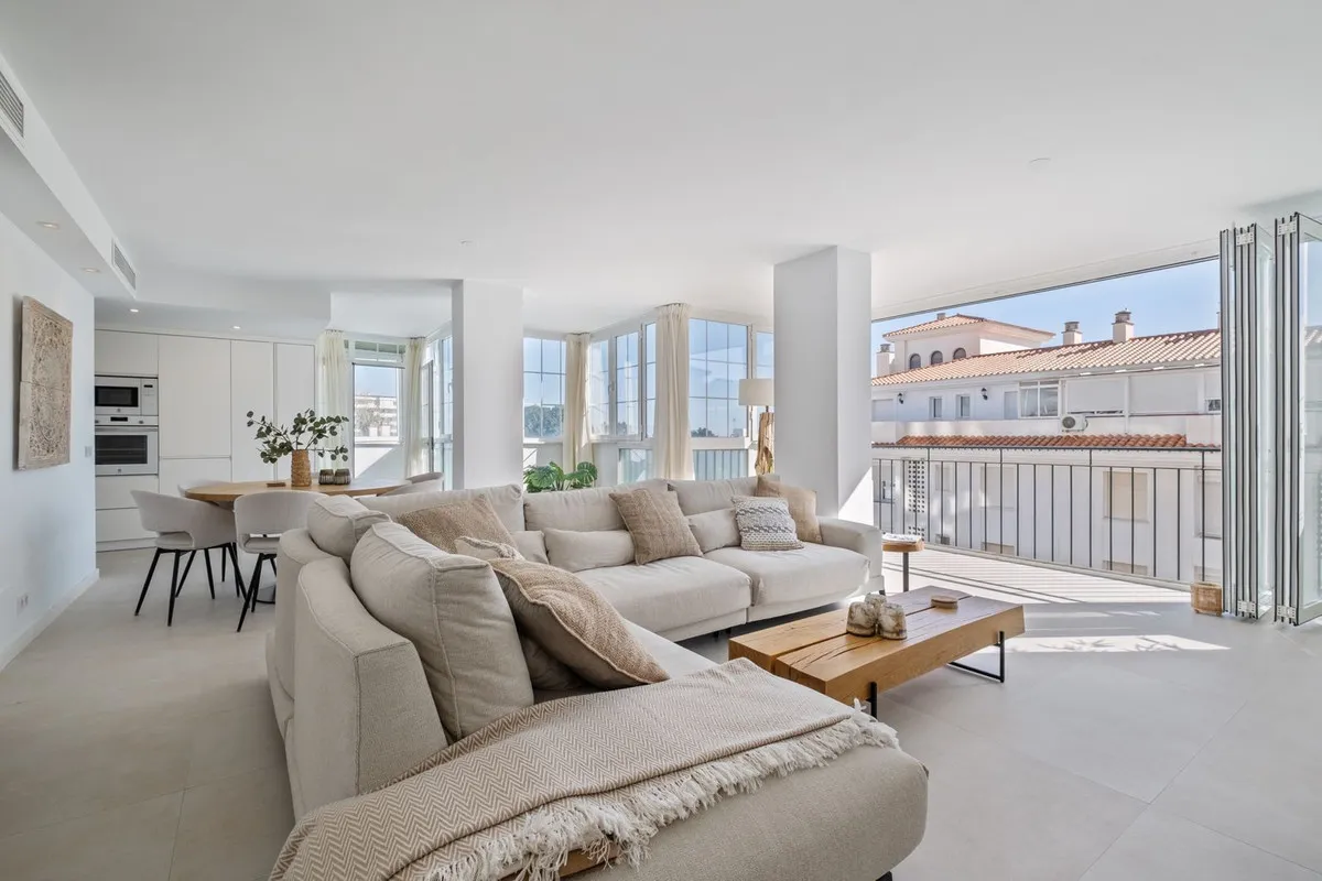 d08d3794-69af-4745-a8c8-d8c7390a90ee