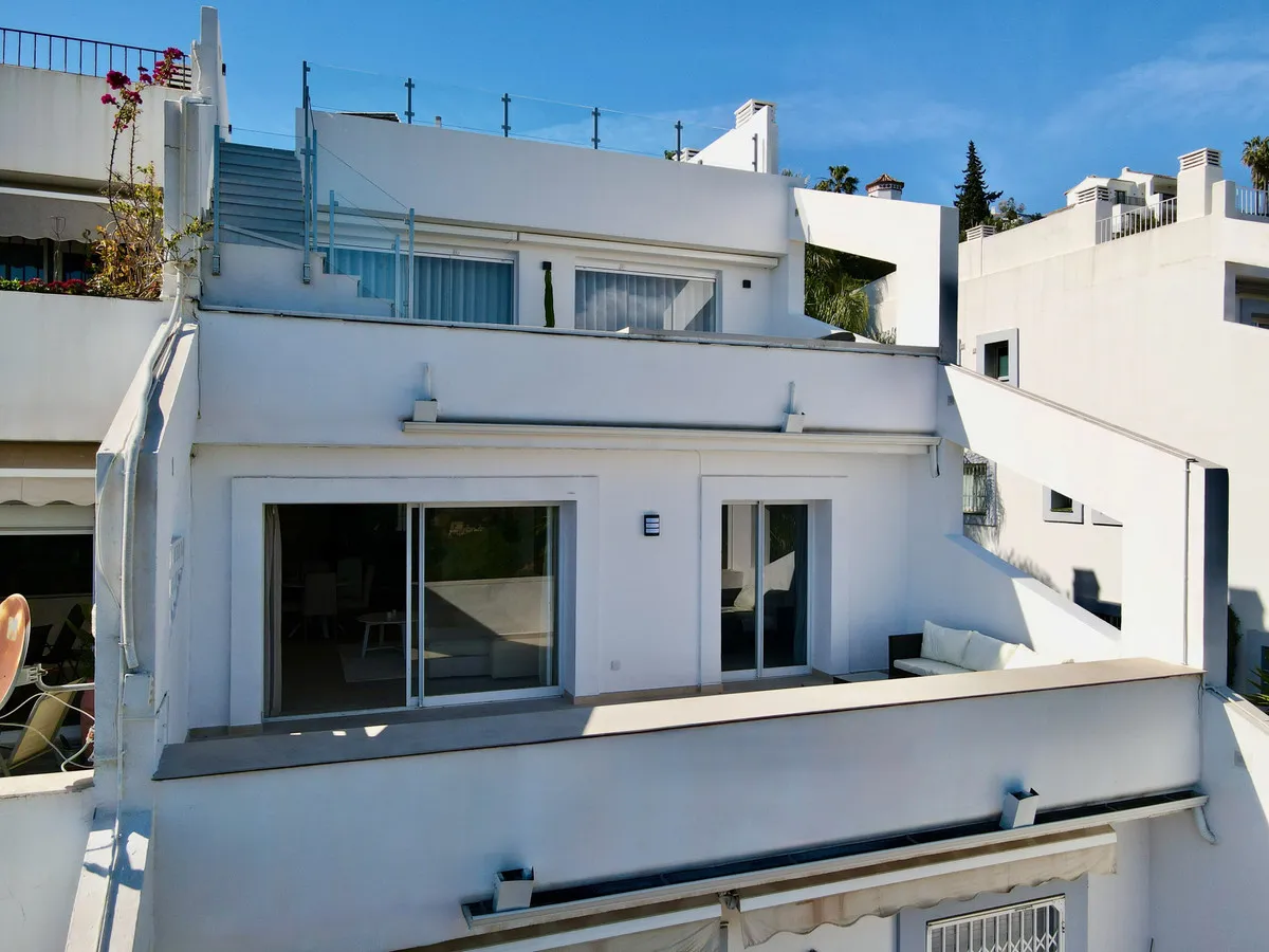 6c781ba9-9b4a-4db1-8fbd-c3bffec1a00b