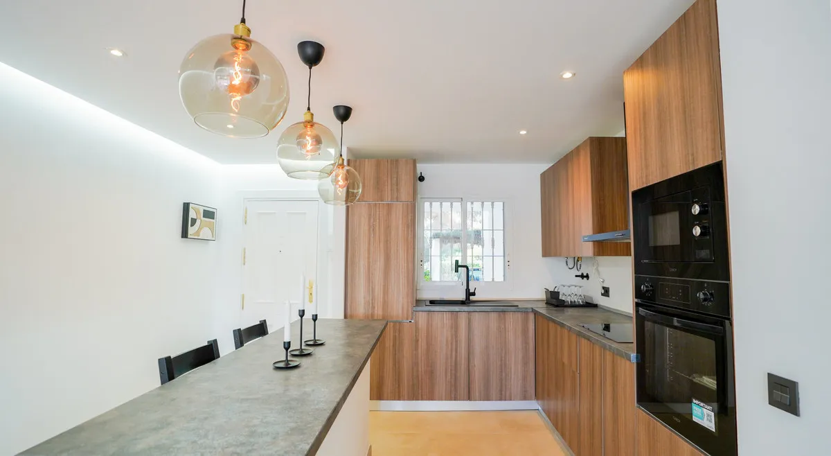 9f0a2e13-3679-4ea6-8b2f-b90c85cdb06e