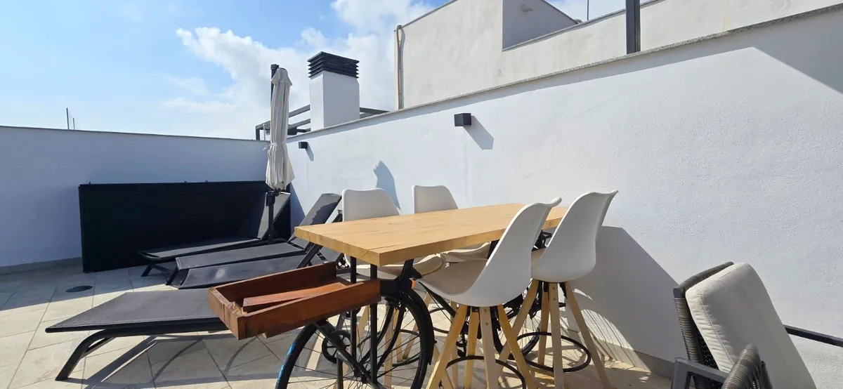 f18508c4-529b-4c48-be84-66929bf7d328