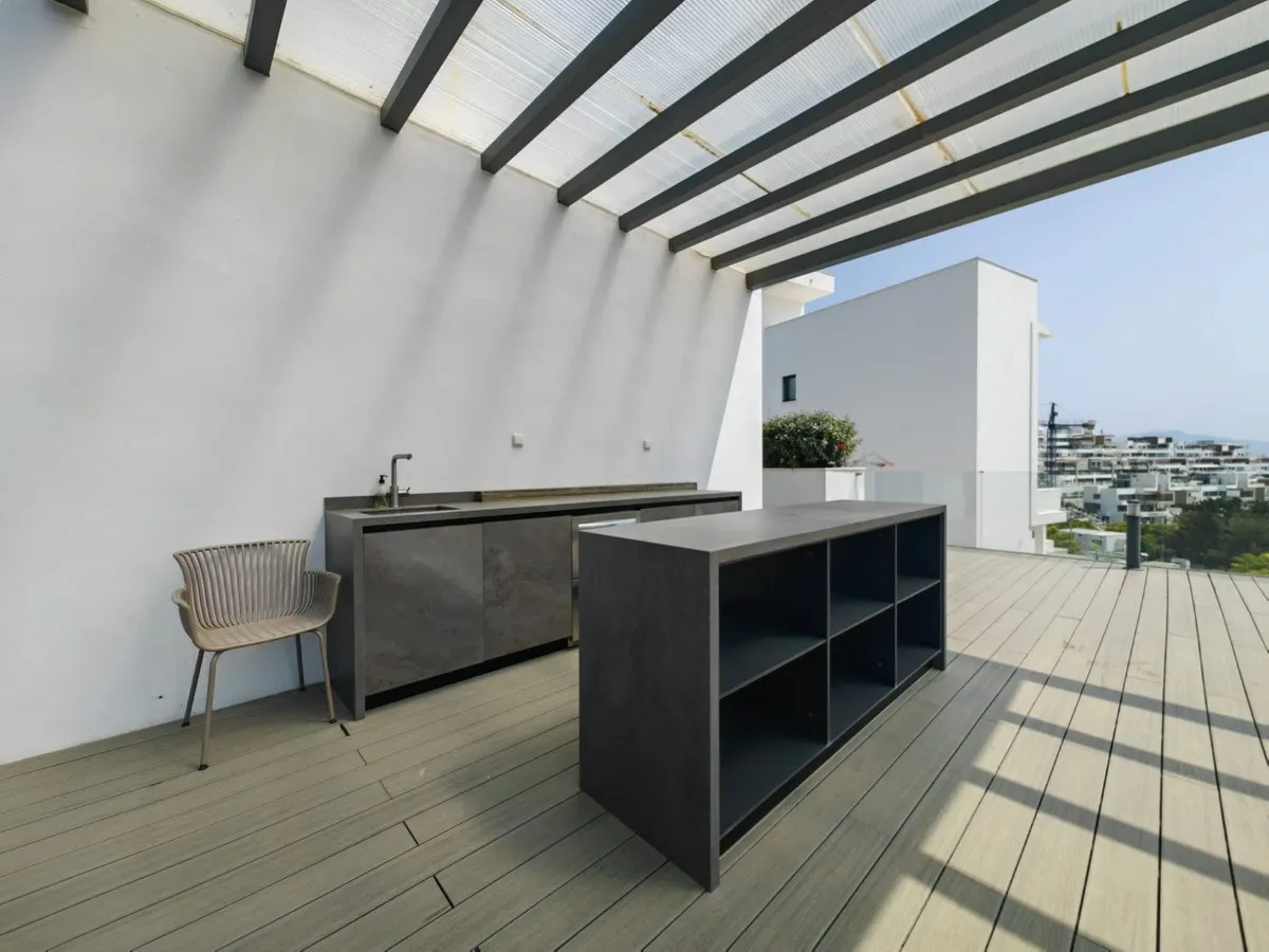 2c2d854c-2b96-44e8-a0f5-c6a6023d0dc3