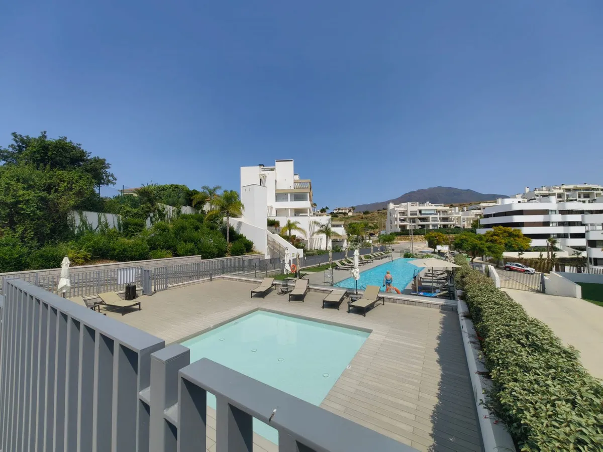 2d8a745f-497f-408e-be28-4eea0d5166b2