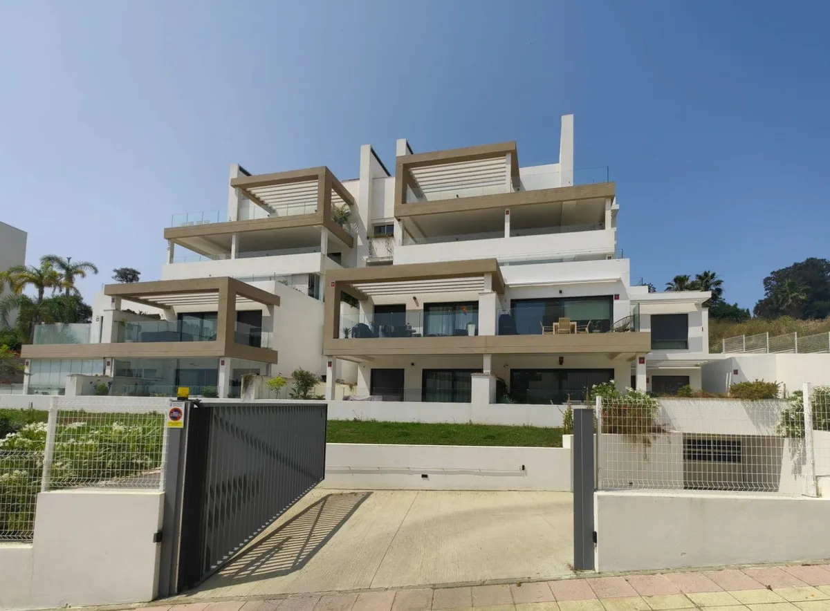 39559de1-1fd1-4cc8-ab51-59cdf054b3dc