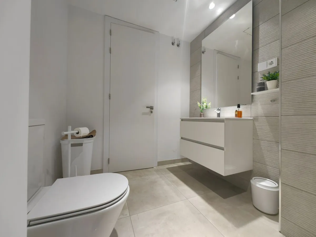 94b07c46-4795-4477-8b04-3e4006c3b2bf