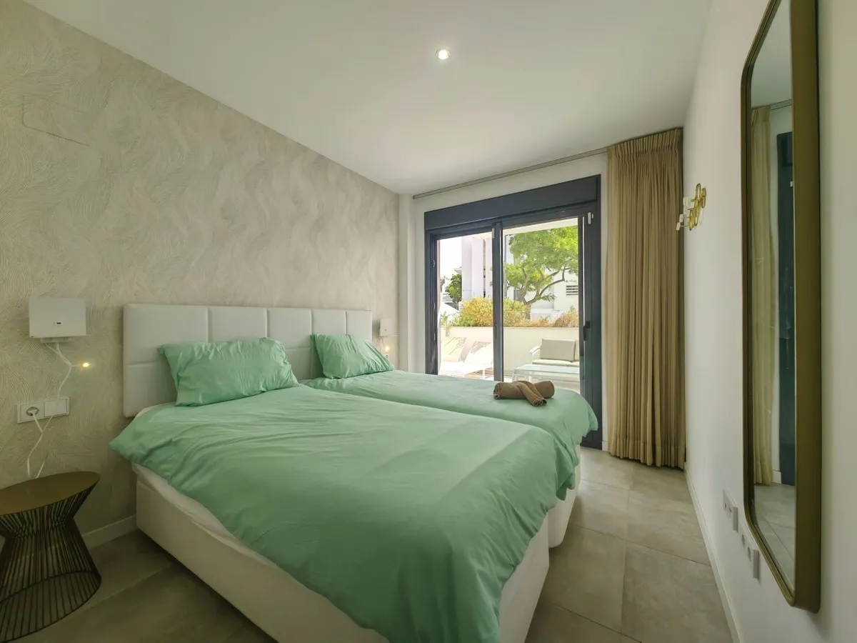 e4b6f87f-629a-430c-9129-48d59d37a710