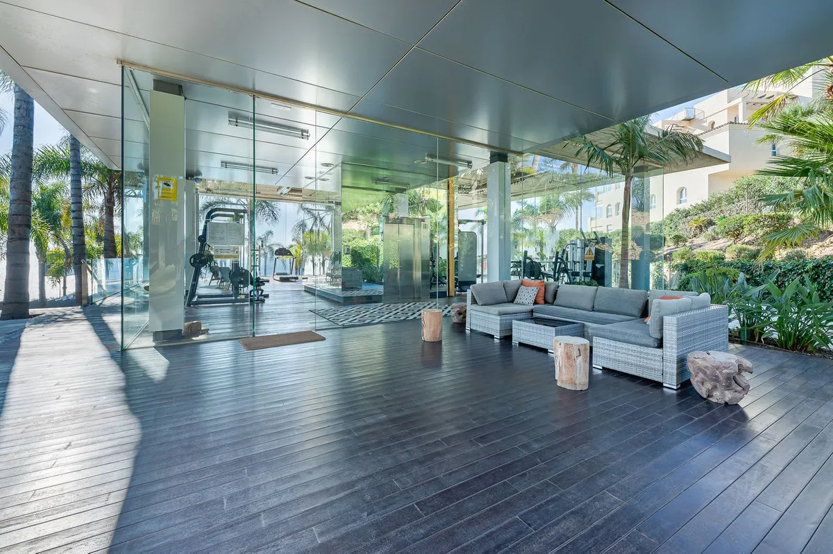 ce05ee61-aa16-465e-86d9-d1a4a79d2974