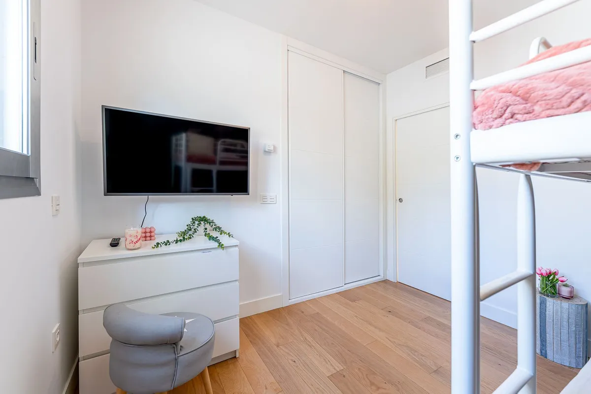 e12462e6-613d-4c07-87a8-d995e90db073