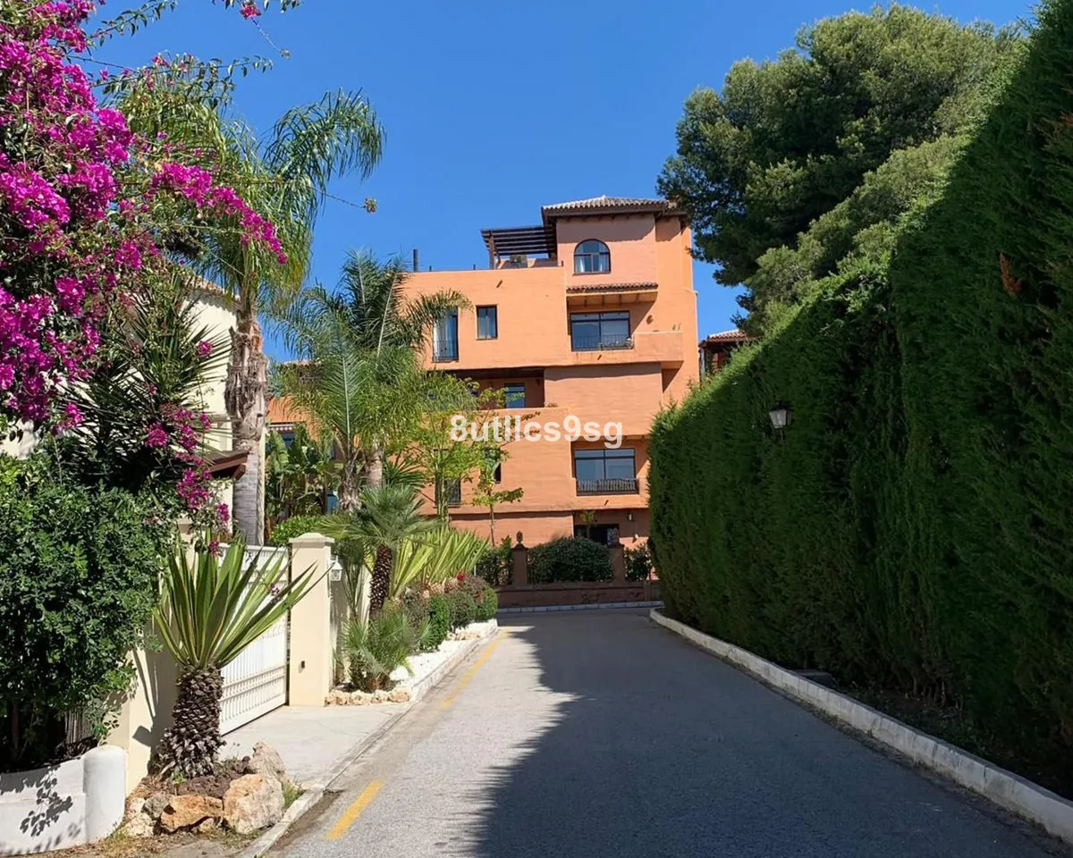 1b6759f6-44dc-4d36-a1a5-9122cf3cda06