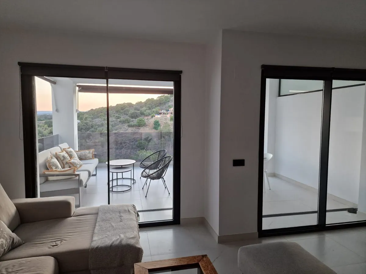 a7169bac-dcc0-45fd-b4d6-e5e918e43107