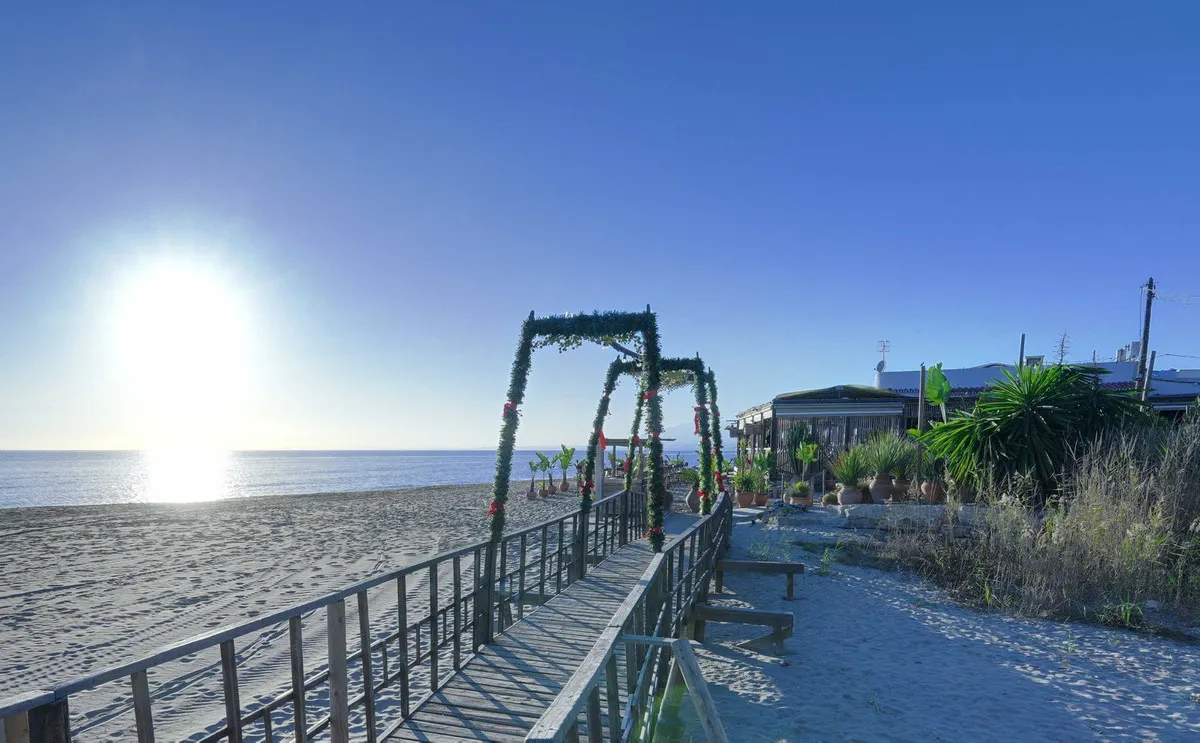 6a34508c-674d-4f1c-8652-9573d5945414