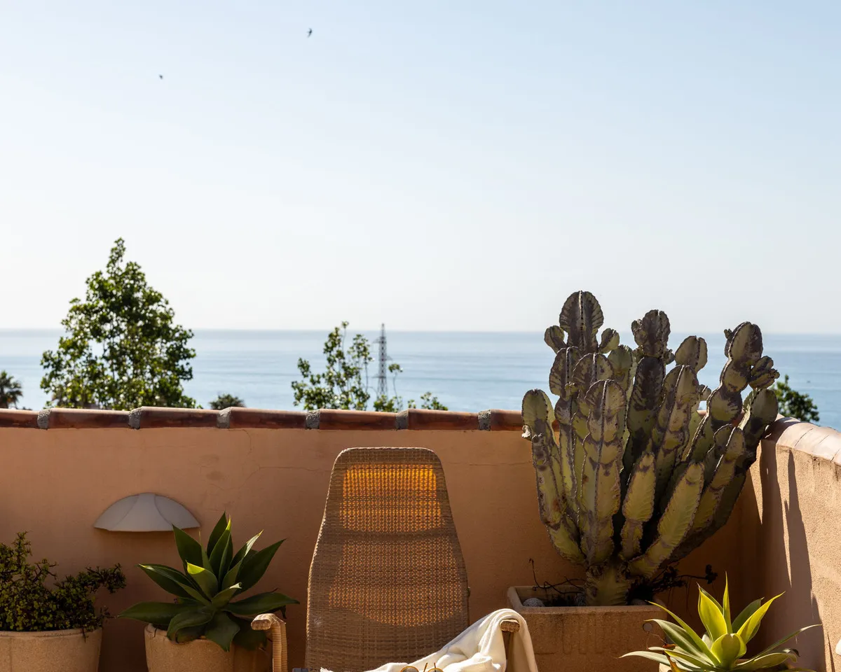 edb12008-fde2-4168-b708-878ab499db94