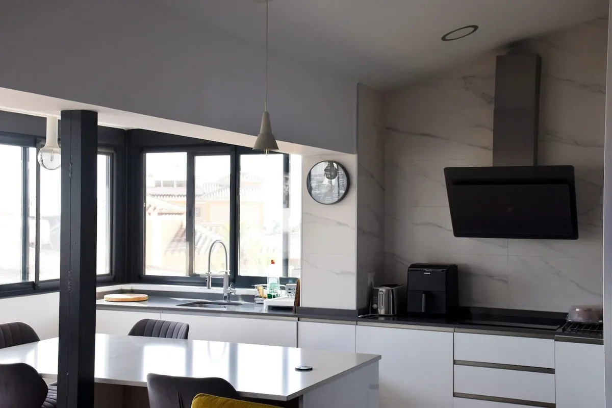 97bc5c3a-ff7b-47b3-8526-1314ecc10f2c