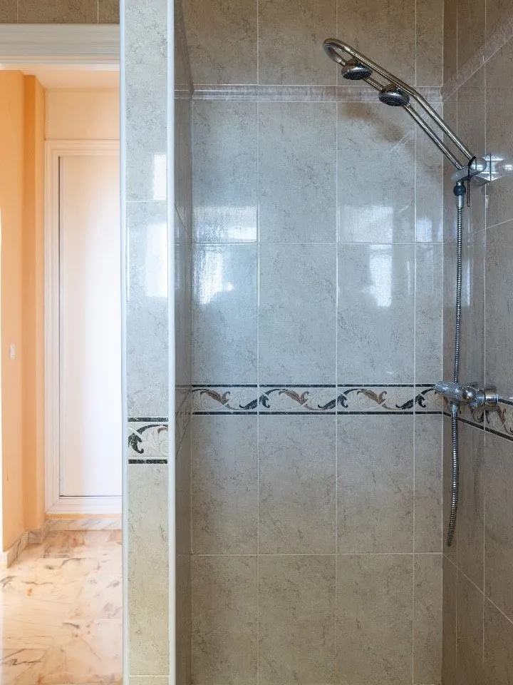 6219d8a5-ca8b-4326-b8e9-0df4c4c4a1e6