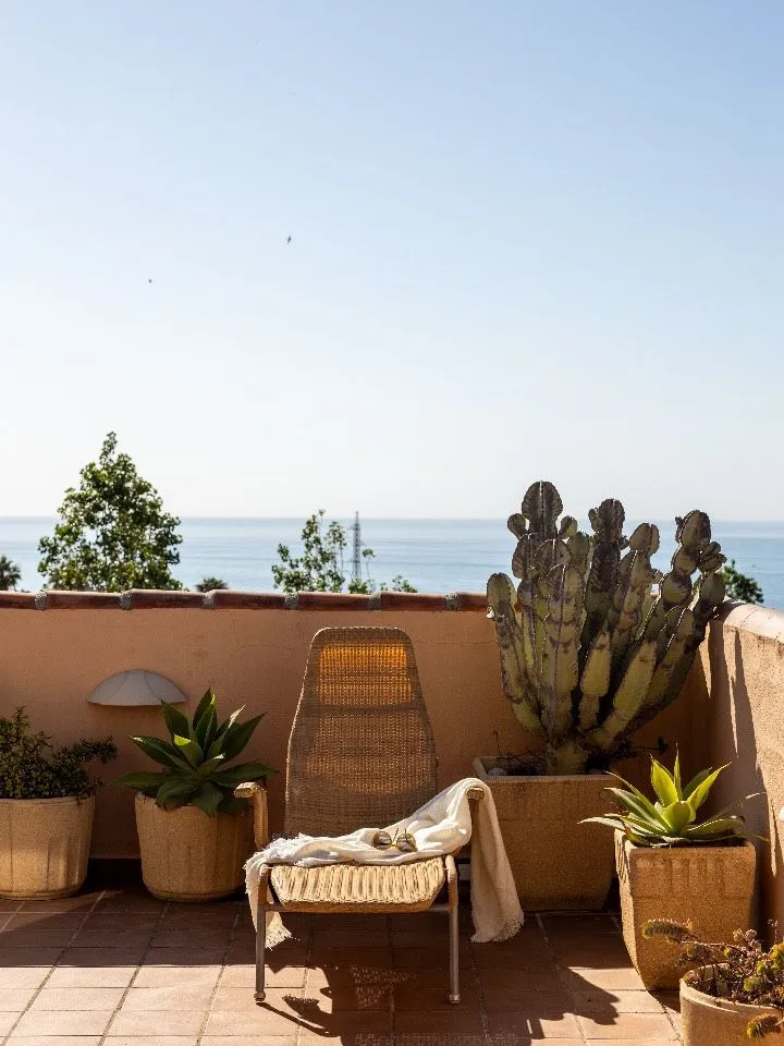 c3da28cb-0bb9-47a3-b9e8-7403276ebbf8