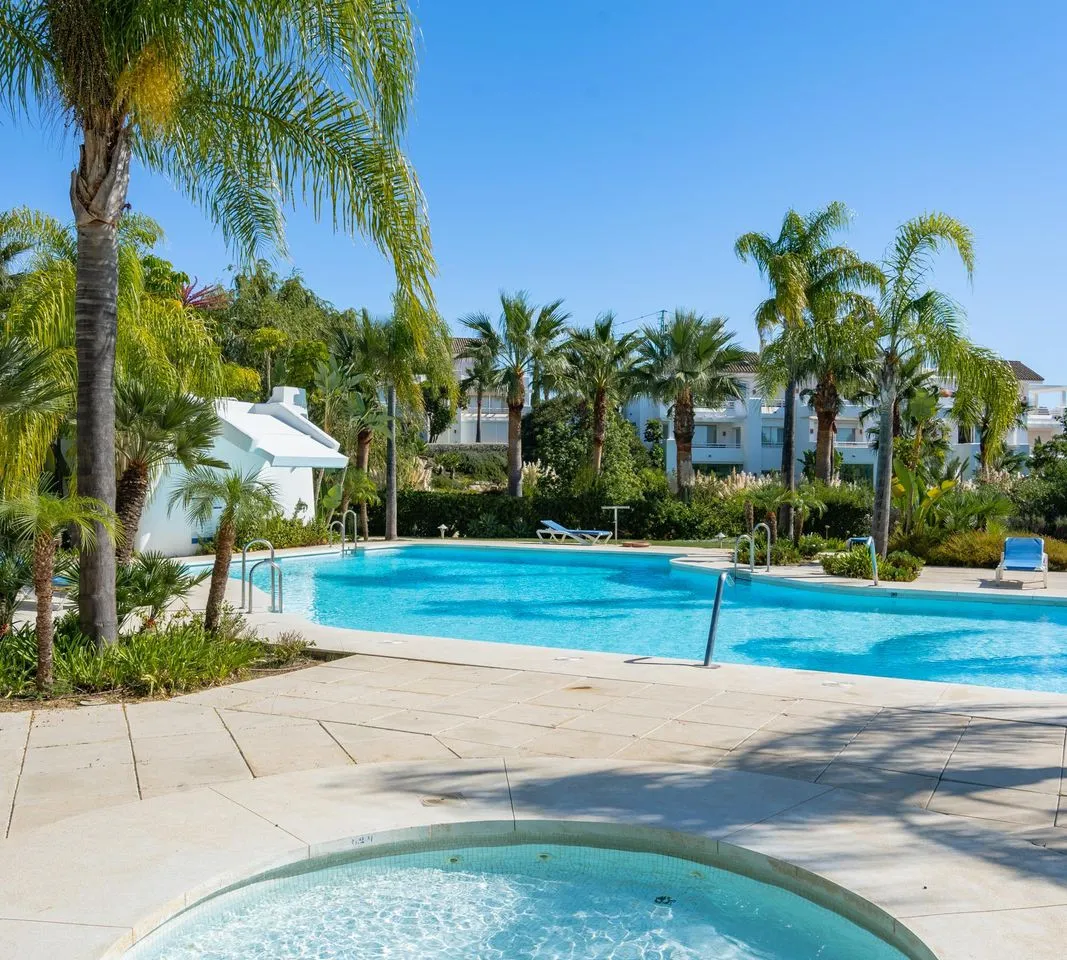 17fcbcd0-eafd-4164-9147-f45c3dcb1875