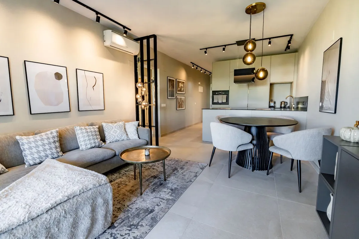 faf81c77-4e94-4984-aced-03999163f155