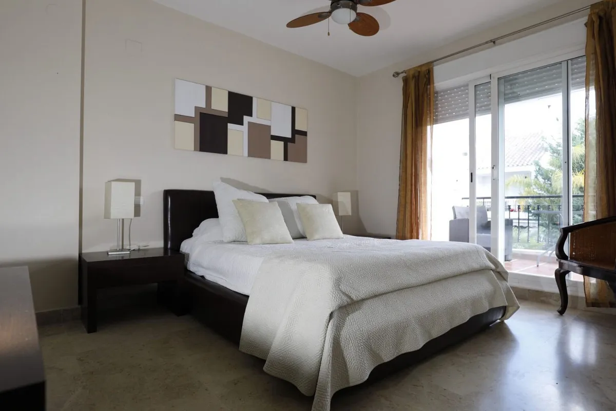 c9605513-1002-4cae-8ecc-018752debc1a