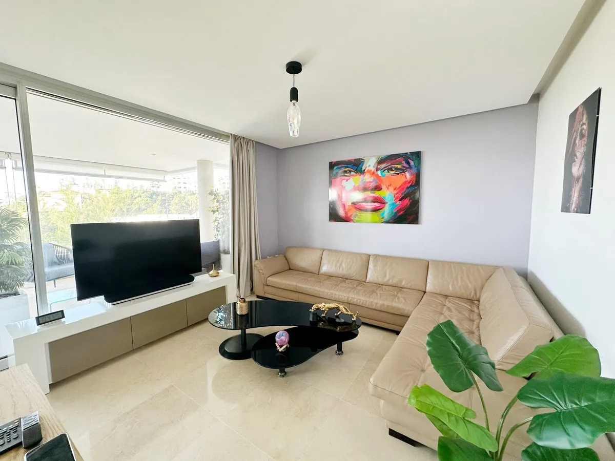 72f25e3d-e32b-4277-bbd5-a843a00f6902