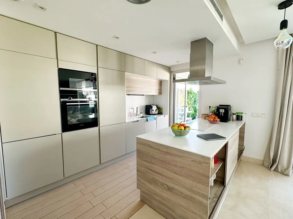 b3f32d47-0145-4edf-9d6d-c76d4961c177