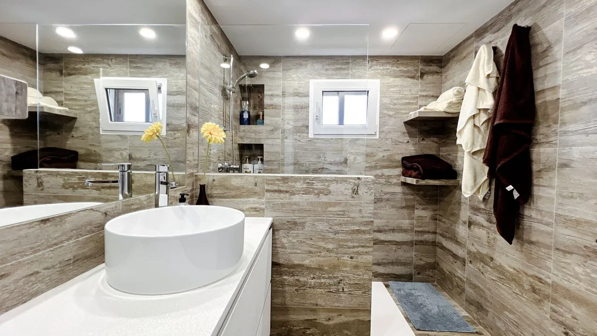 2e8b13d3-bad5-41d0-a5a4-64043a134102