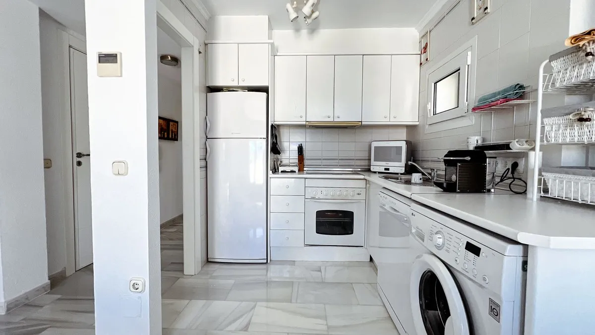 42007ae3-4281-4d22-89d8-7fbf0636fb7b