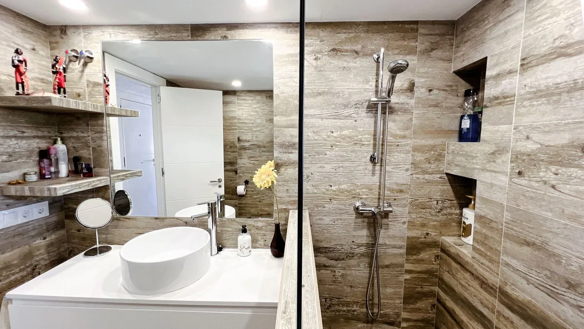 94c51773-d66c-4288-bd4a-438eb0758b90