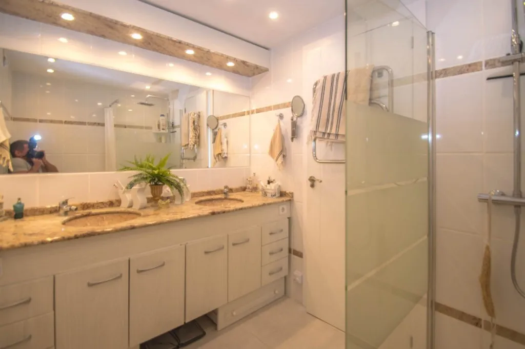 7da616d2-5a0e-49ae-841a-d962c710b262