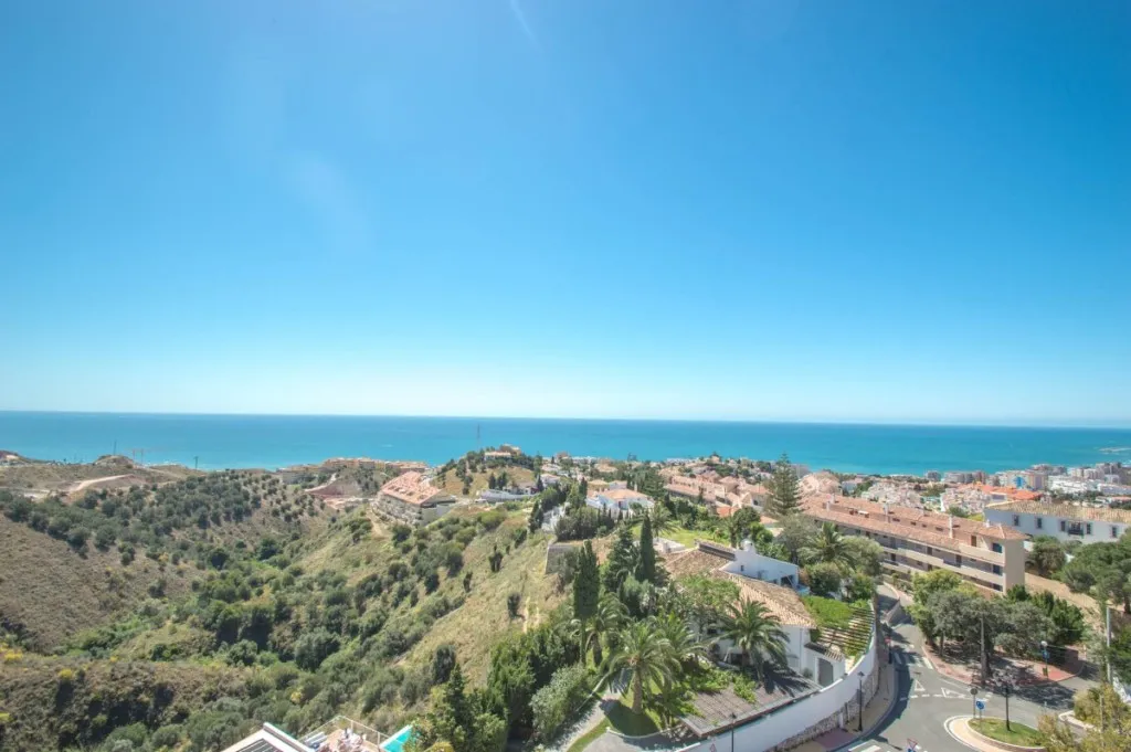 cbdda21d-f5b6-4968-a724-68e361934892