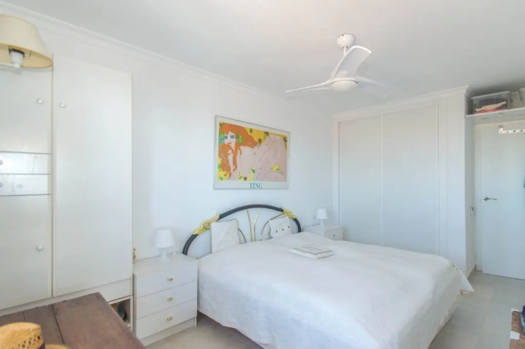 fdac9be7-19df-4d96-8cea-2824fa6bbe8e