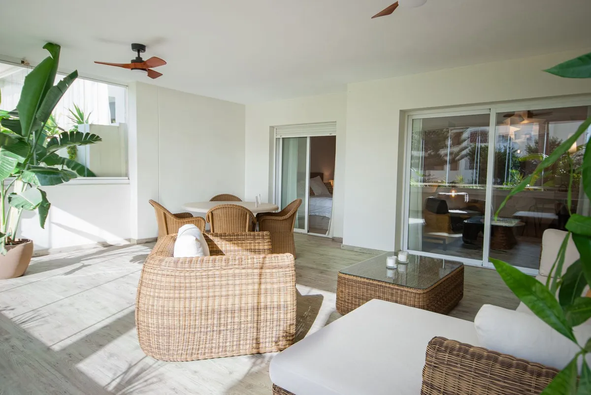 73c594c5-533a-4f3b-9095-eb7f745c4db8