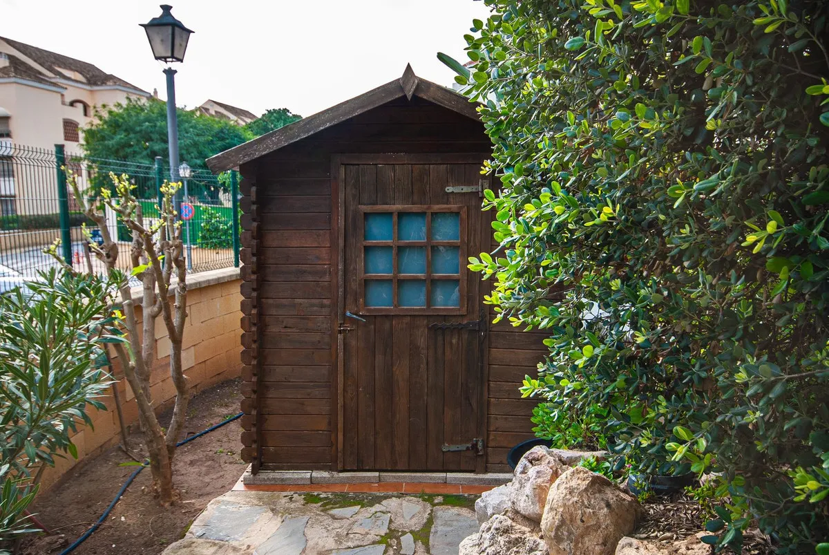 dff5e296-0e86-4b78-9c45-fb477a6e3623