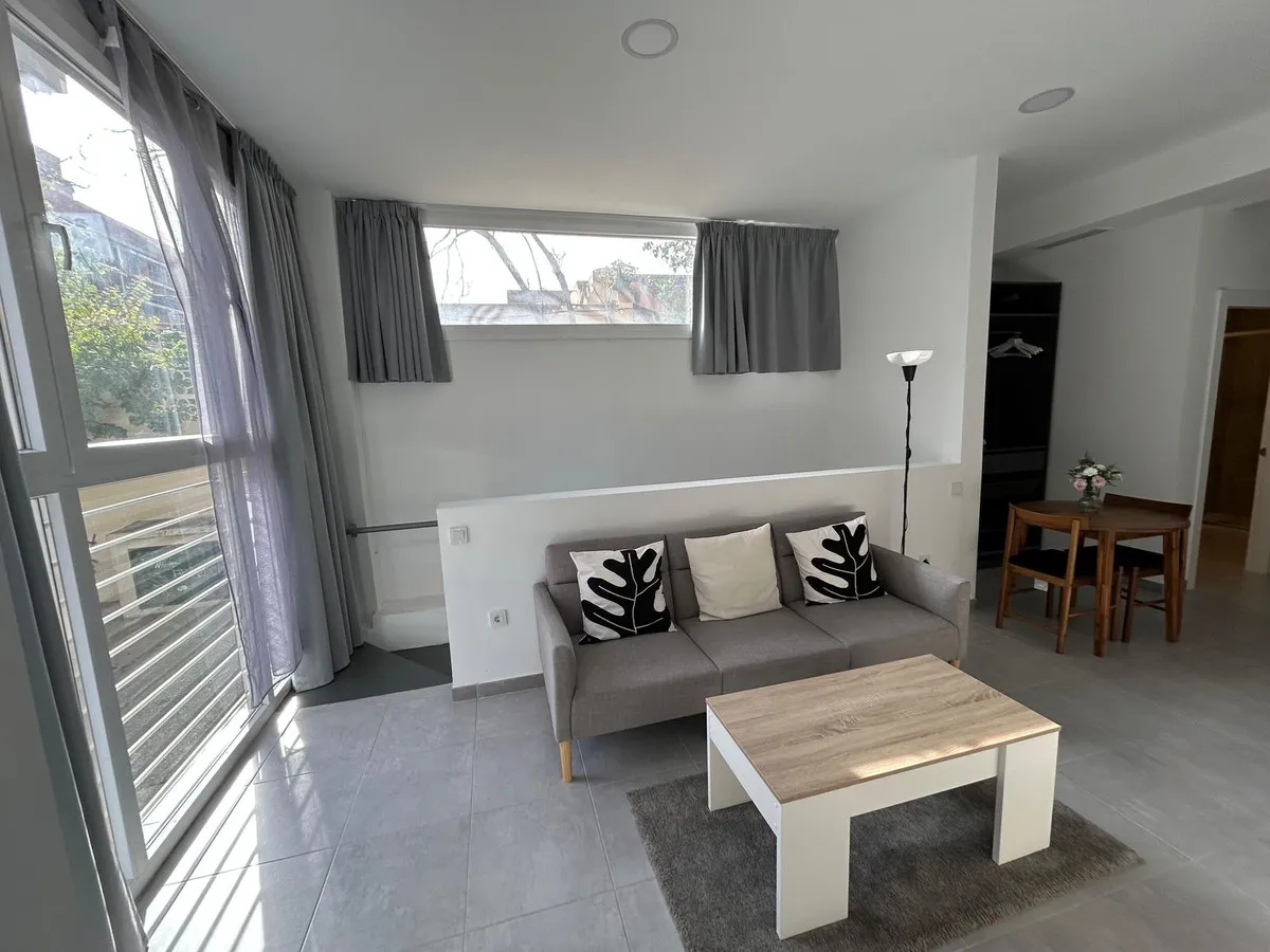 f686b66e-a4c5-4d0c-86f6-f715aa7291f7